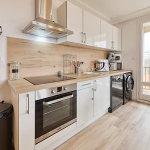 Appartement Magnificent Apartment, 4 Bedrooms, Fiber Wifi, Grenoble